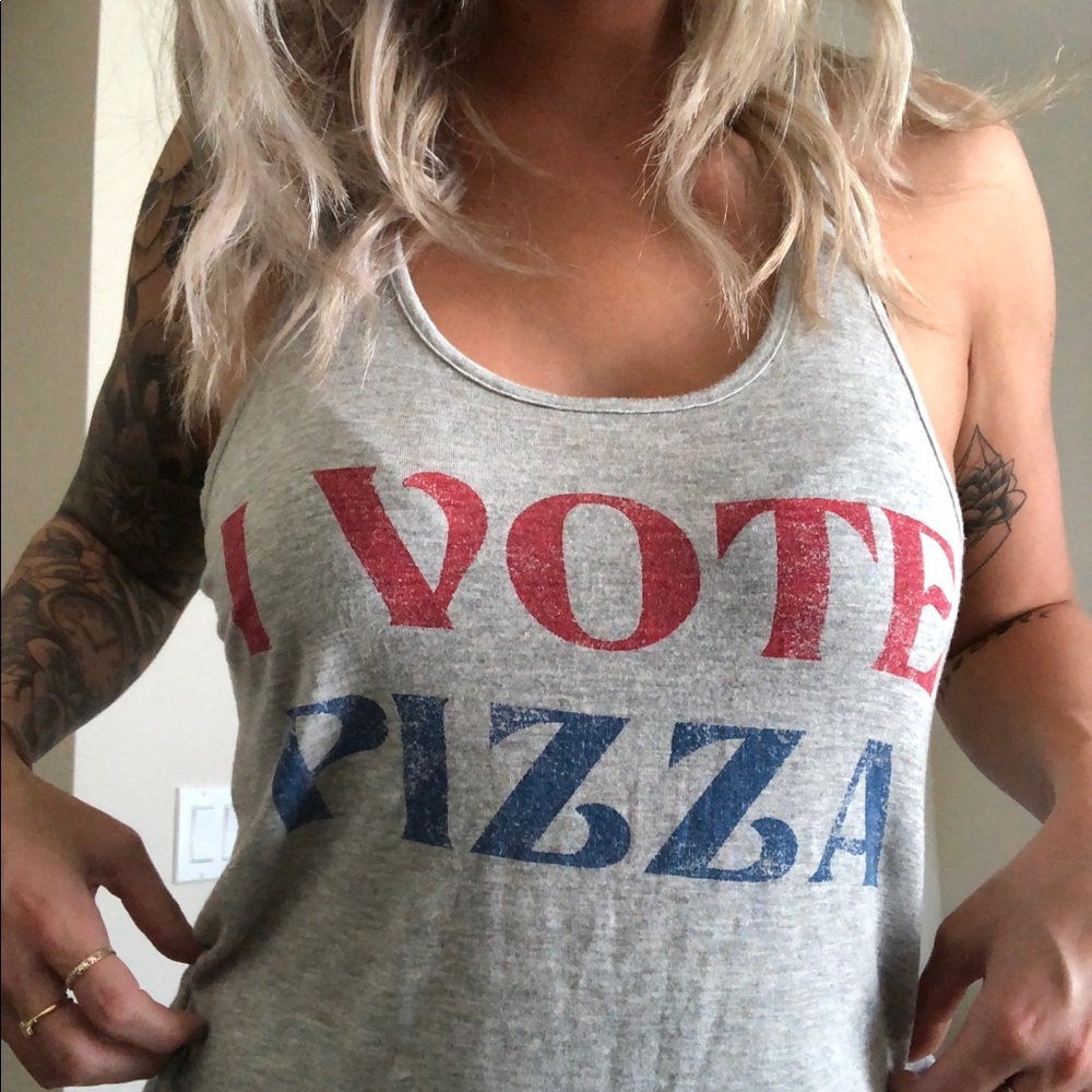 ๐ HP ๐ I Vote Pizza Tank Top - Picture 6 of 7